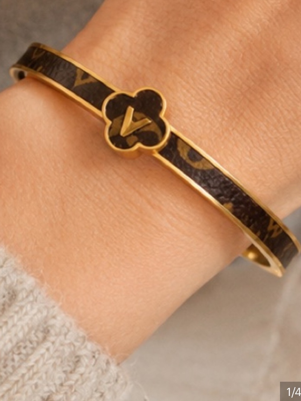 Luxe Gold and Brown Clover Bangle Bracelet